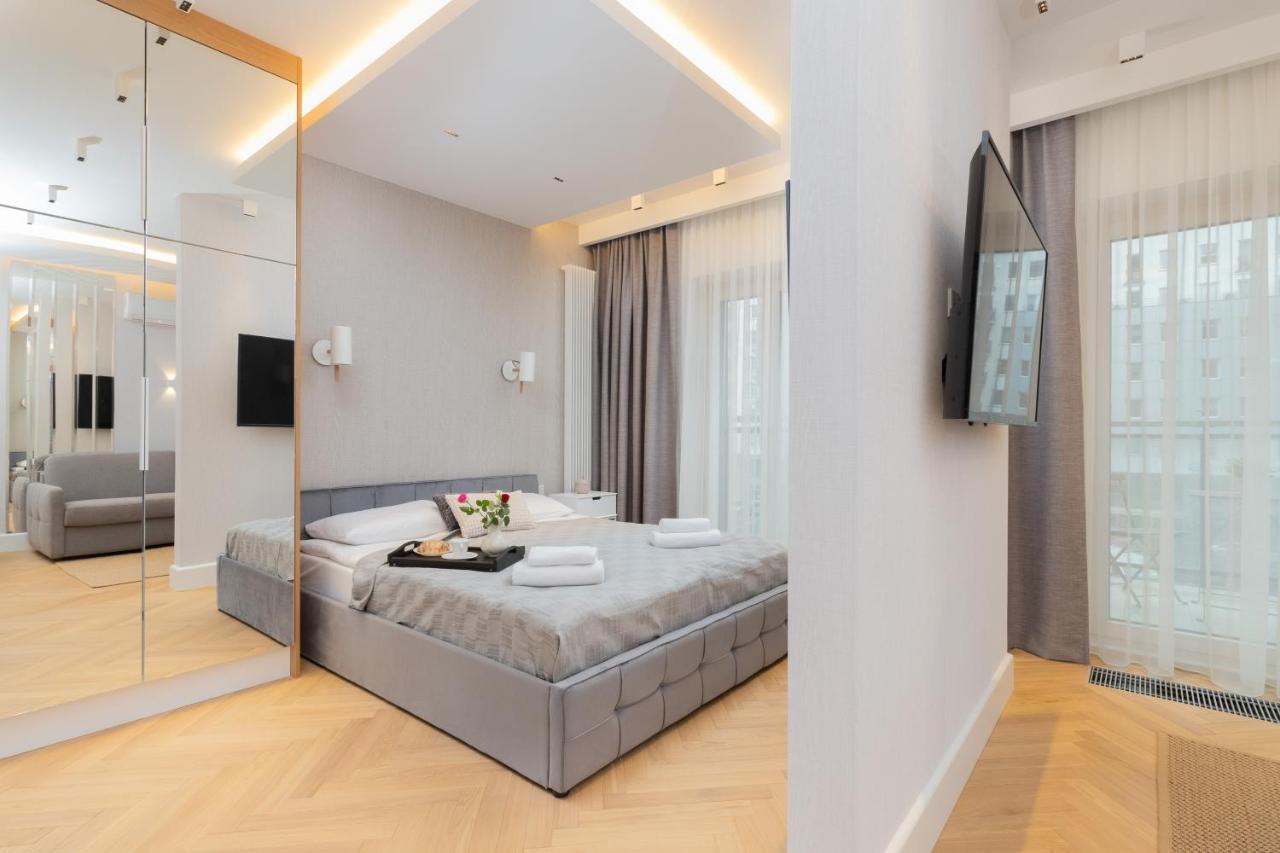 Mennica Residence - City Center Apartments By Noclegi Renters วอร์ซอ ภายนอก รูปภาพ