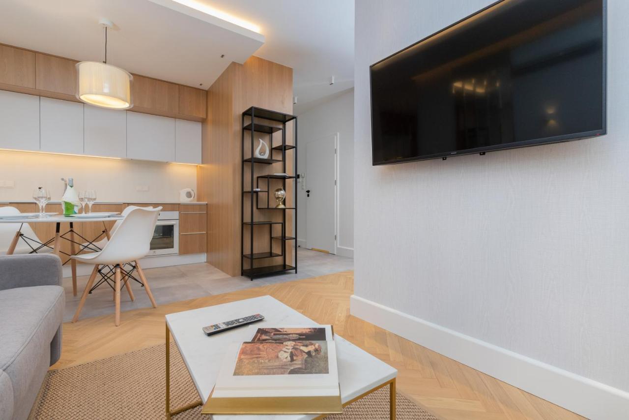 Mennica Residence - City Center Apartments By Noclegi Renters วอร์ซอ ภายนอก รูปภาพ