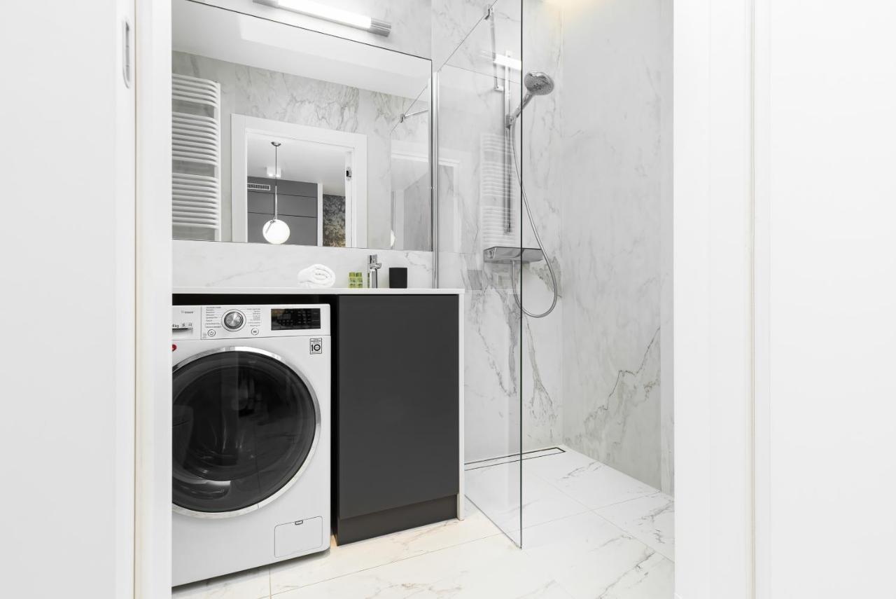 Mennica Residence - City Center Apartments By Noclegi Renters วอร์ซอ ภายนอก รูปภาพ