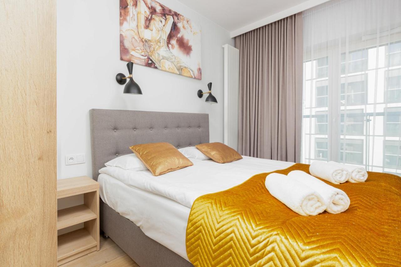 Mennica Residence - City Center Apartments By Noclegi Renters วอร์ซอ ภายนอก รูปภาพ